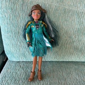 Hasbro Disney Descendants 2 Uma Doll with Outfit